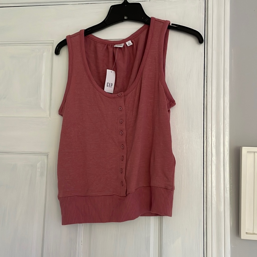 Gap tank top